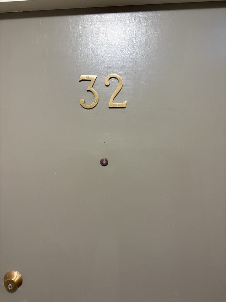 2150 Cadboro Bay Rd #32
