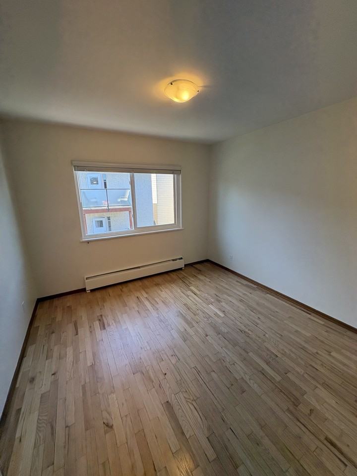 2150 Cadboro Bay Rd #32 - Photo 3 of 17