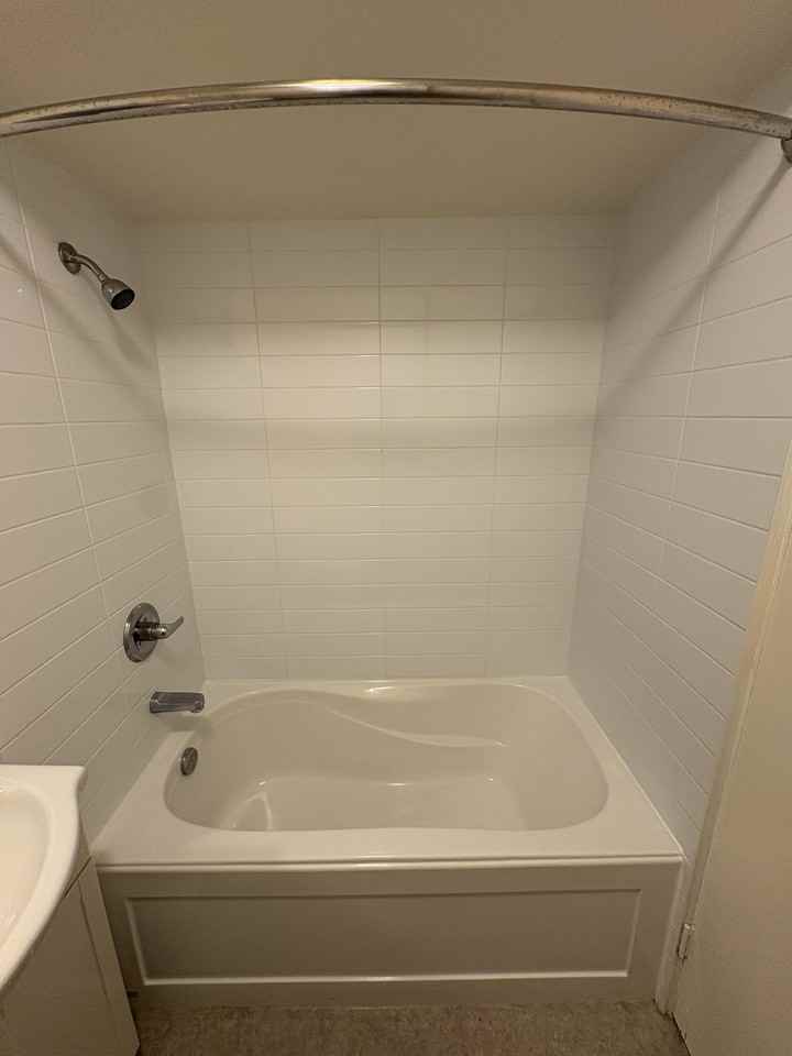 2150 Cadboro Bay Rd #32 - Photo 6 of 17