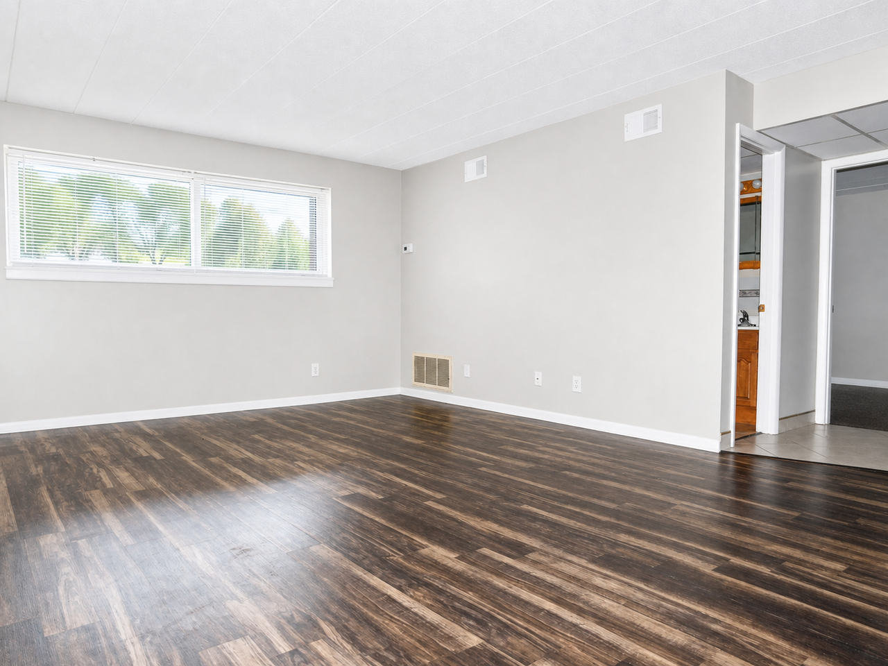 7168 BAPTIST ROADAPT 302 #302 - Photo 2 of 7