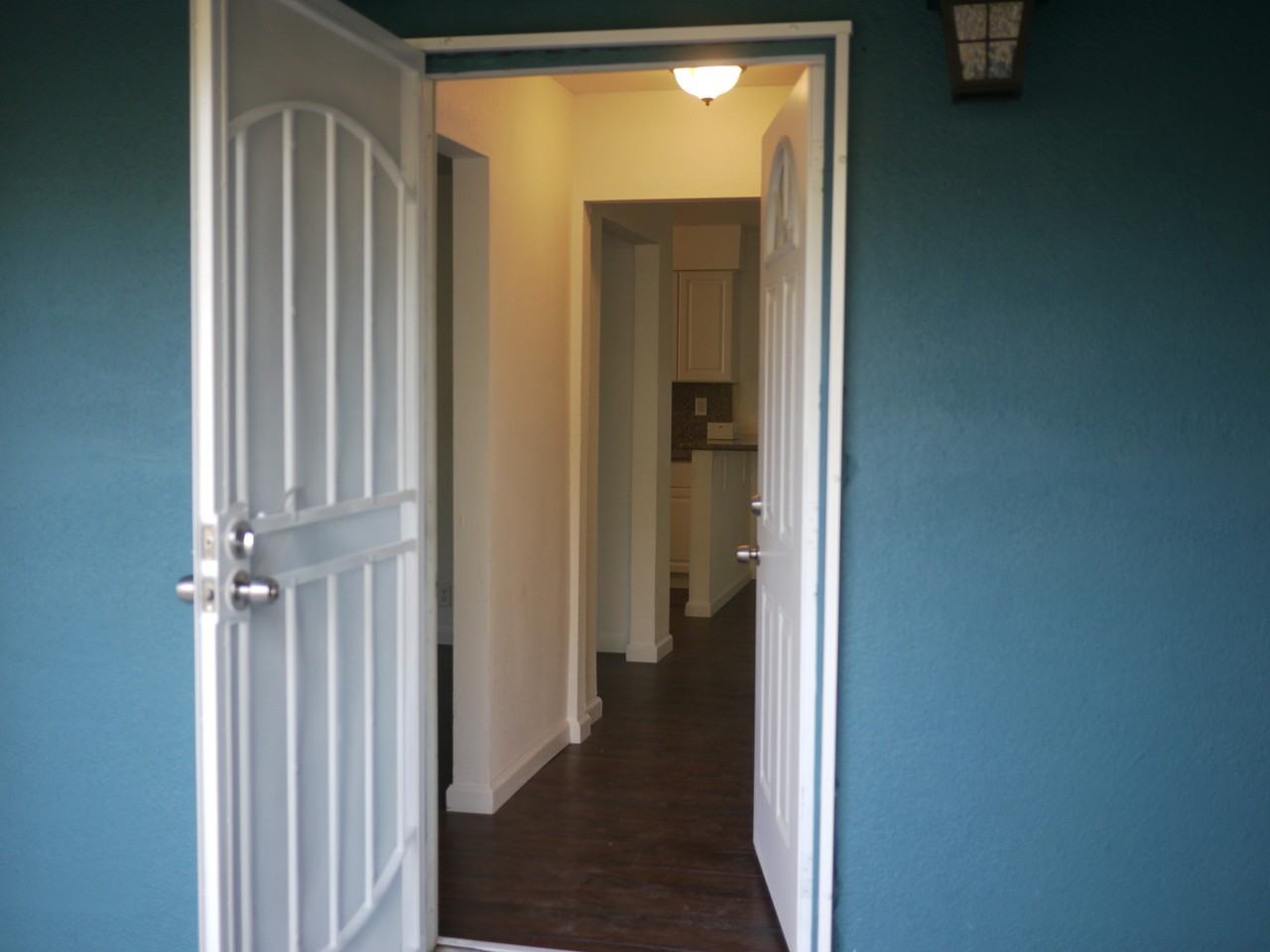7676 Hemlock Ave - Photo 3 of 23