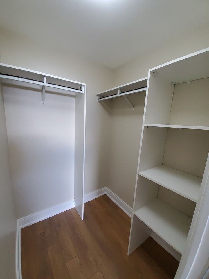 135 Condo Tower B #1421 - Photo 7 of 18