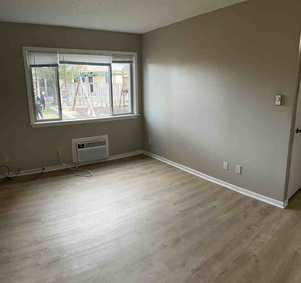 311 HighwaySt., #15 - Photo 3 of 9