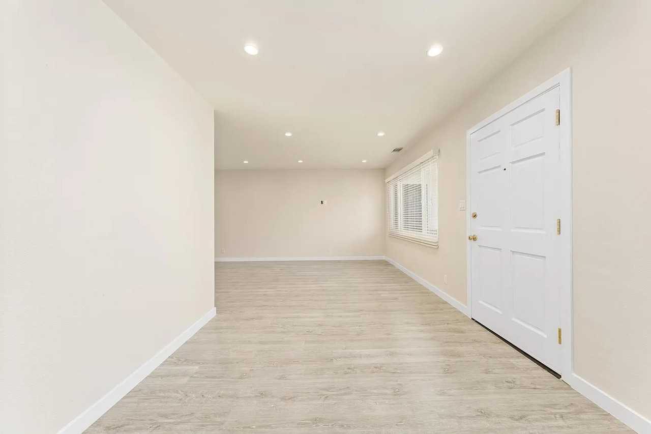 9588 West Olympic Boulevard #5 - Photo 3 of 27