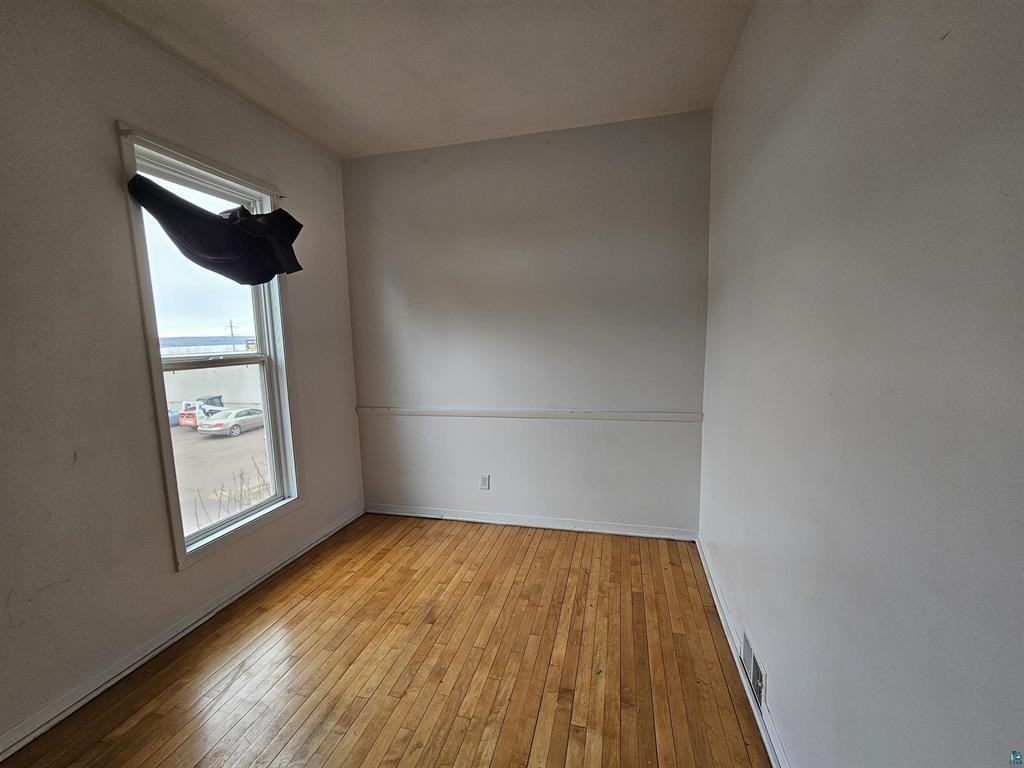 1313 Main St W #2 - Photo 3 of 5