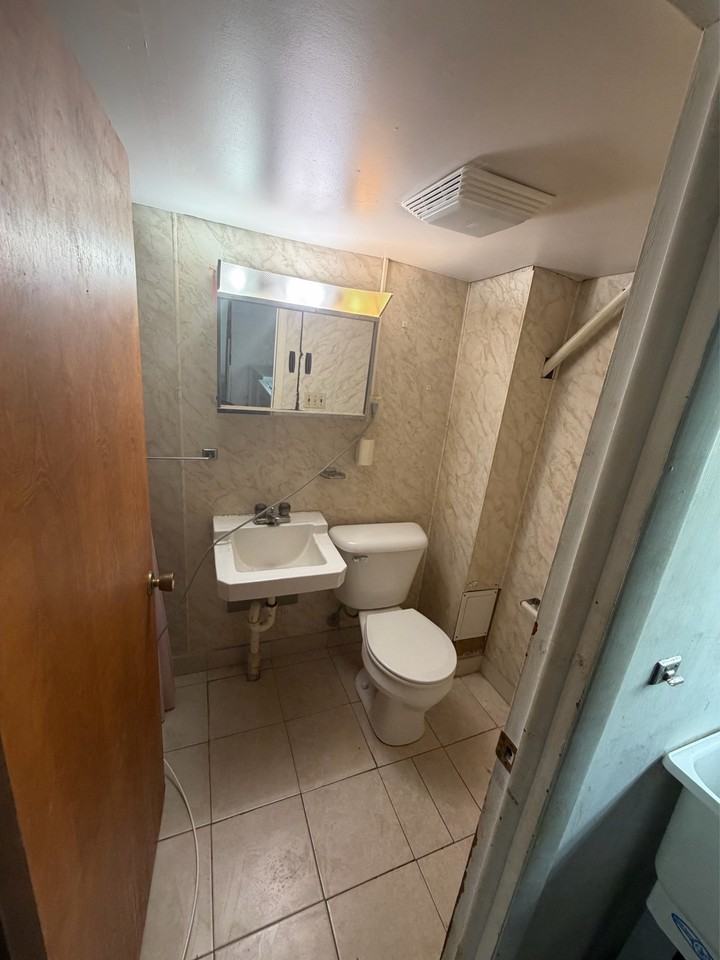 316 Bonnie Brae Ave Se #1 - Photo 6 of 13