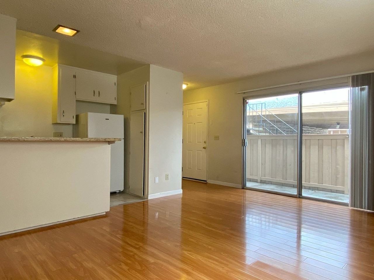 4033 Hamilton Ave Apt E3 #E3 - Photo 5 of 6