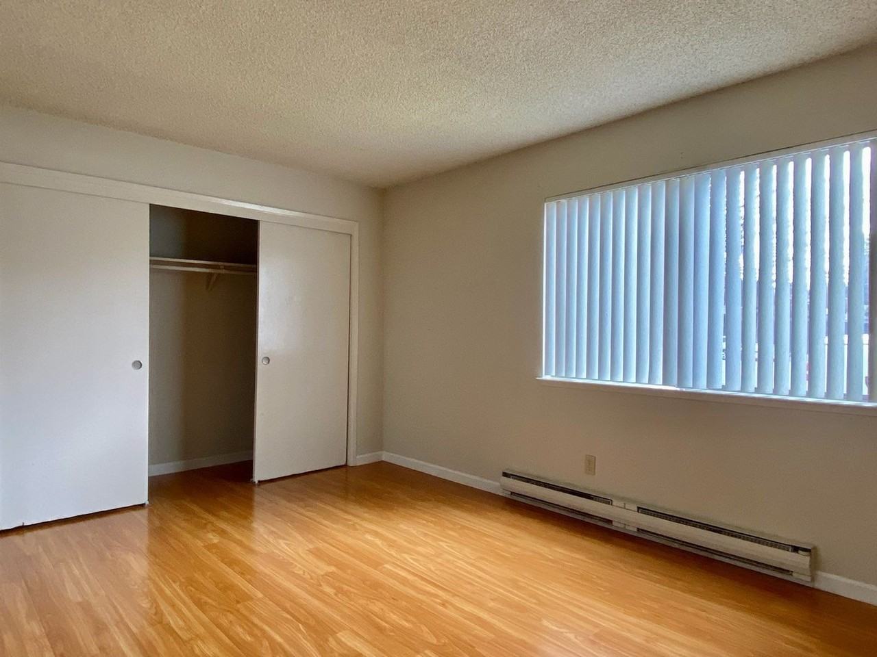 4033 Hamilton Ave Apt E3 #E3 - Photo 6 of 6
