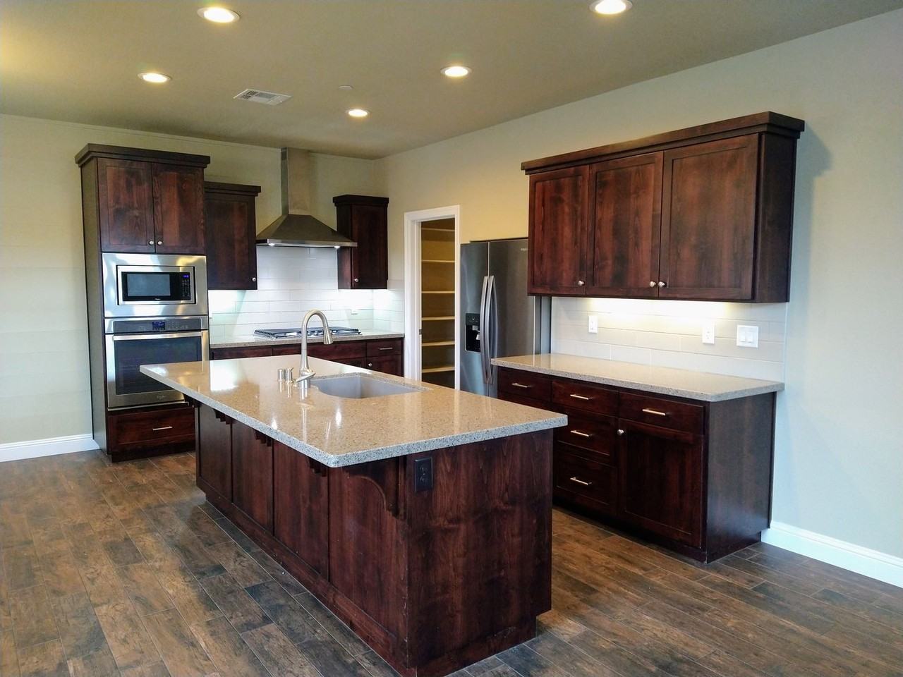 1377 Browning St #B - Photo 2 of 17