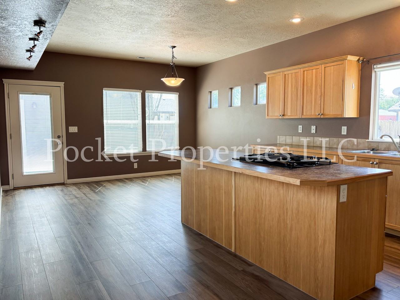 1816 S Hervey St #1 - Photo 4 of 28