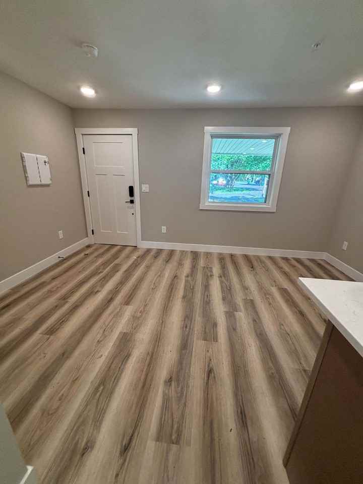 Sycamore Apartments - Photo 2 of 11