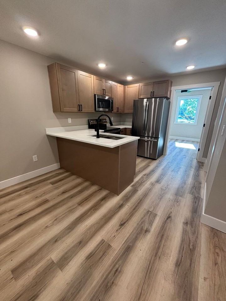 Sycamore Apartments - Photo 4 of 11