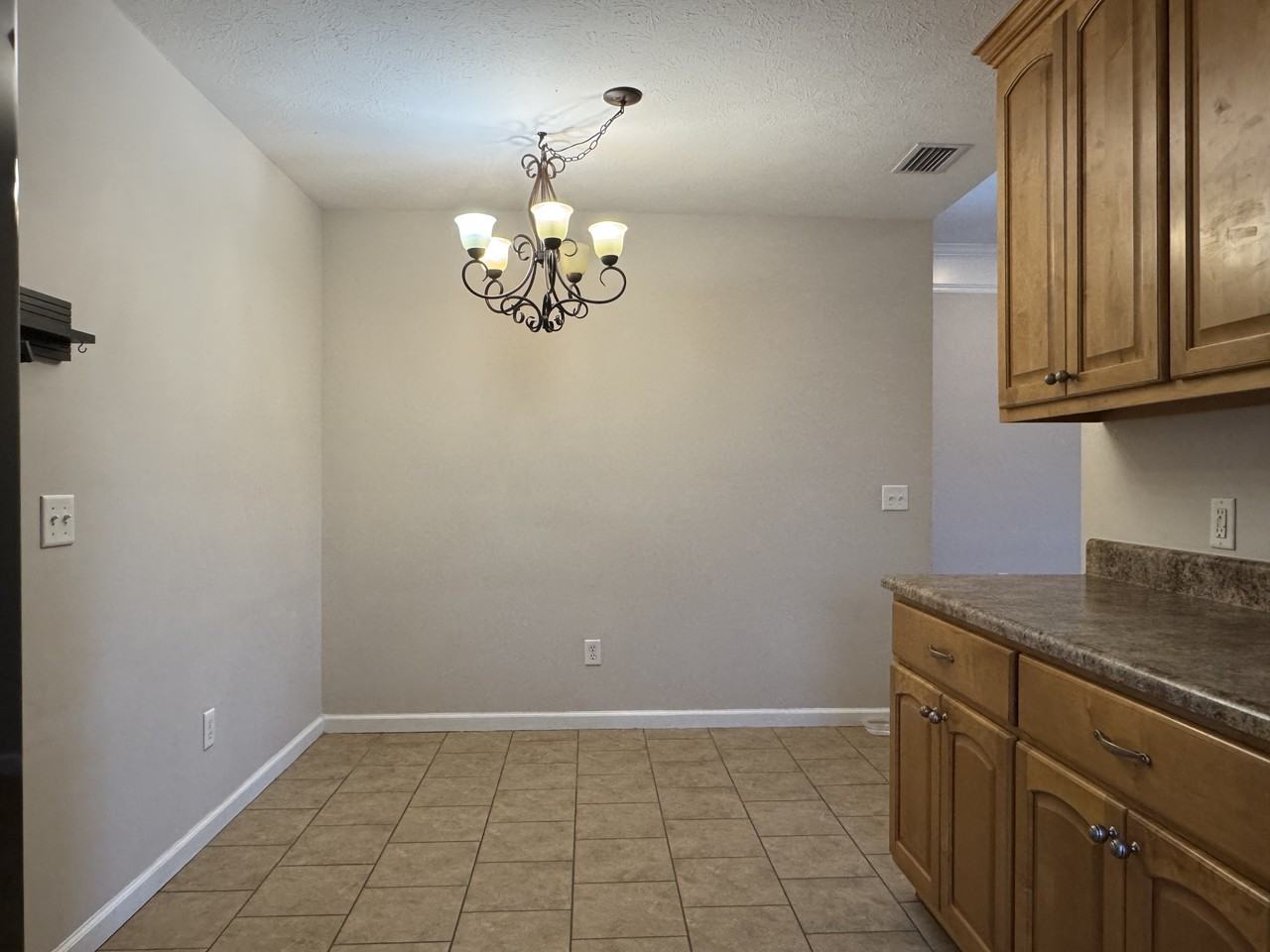 3545 Brentwood Pl #1 - Photo 5 of 21