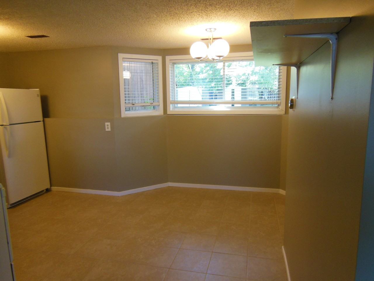 4036 Taylor St E #1 - Photo 5 of 20