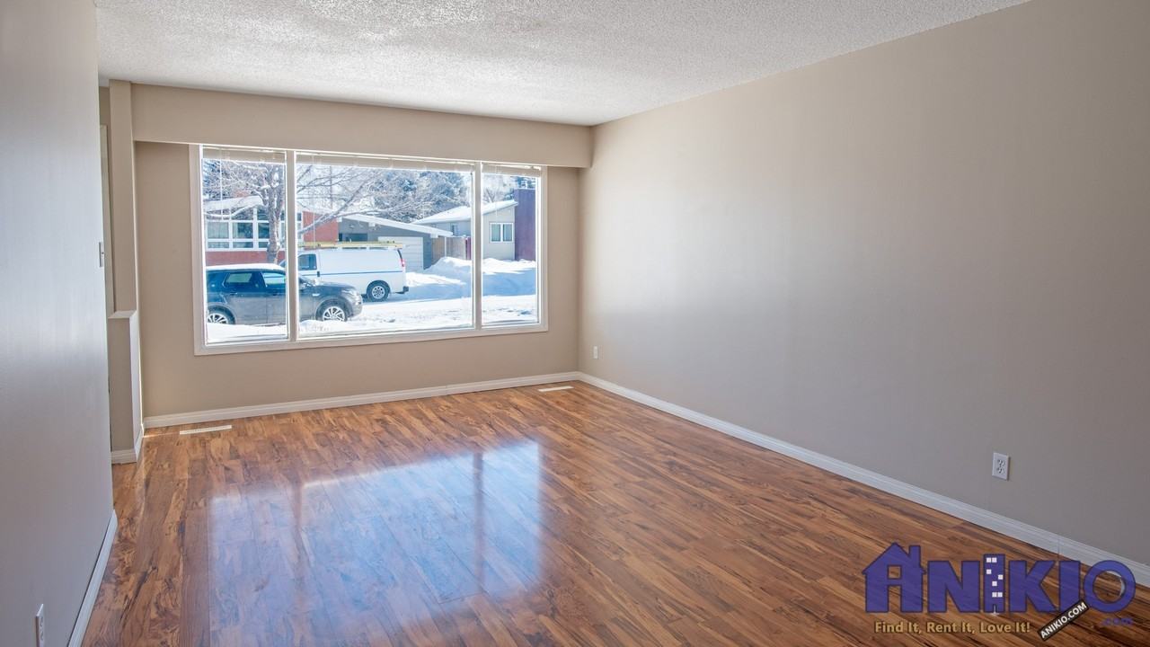 6 O'Neil Cres #A - Photo 2 of 12