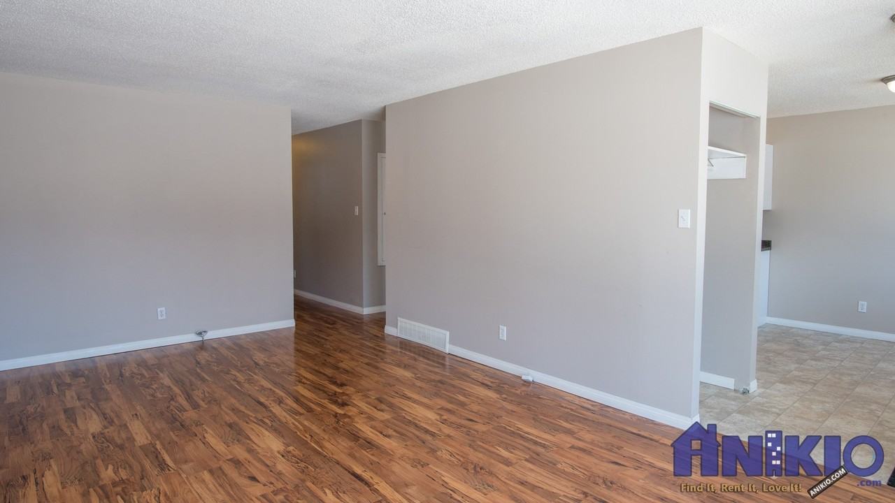 6 O'Neil Cres #A - Photo 3 of 12