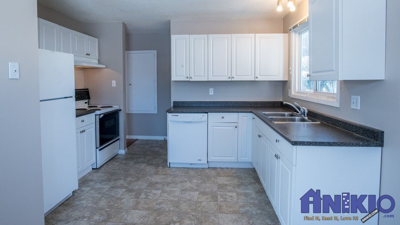 6 O'Neil Cres #A - Photo 5 of 12