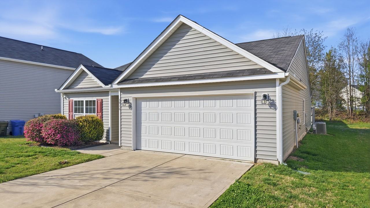 3916 Sabre Ln #1 - Photo 2 of 36