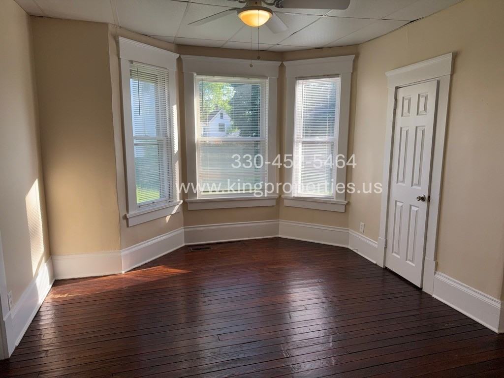 418 Lincoln Ave Nw #1 - Photo 2 of 7