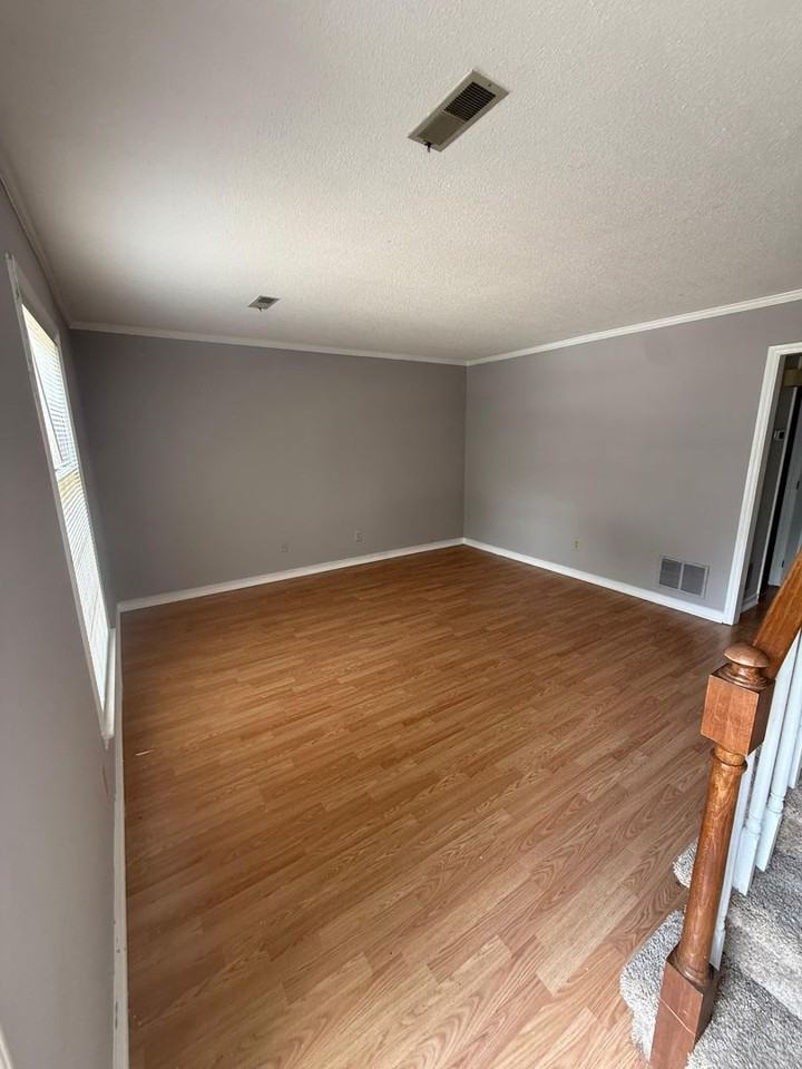 4704 Lawndale Dr #B - Photo 2 of 12