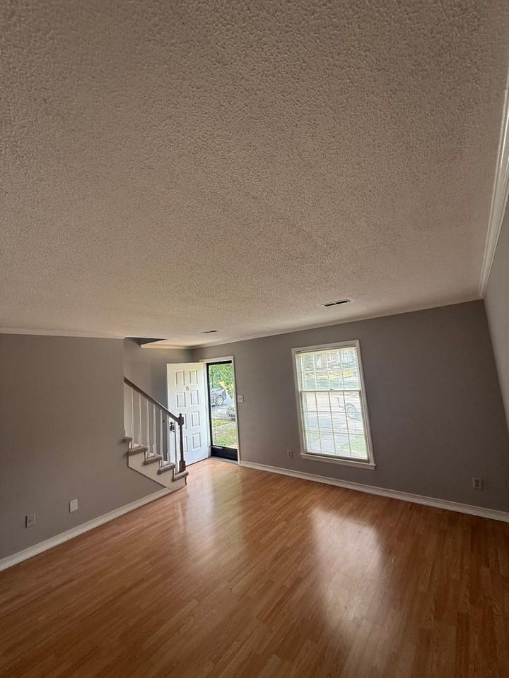 4704 Lawndale Dr #B - Photo 3 of 12