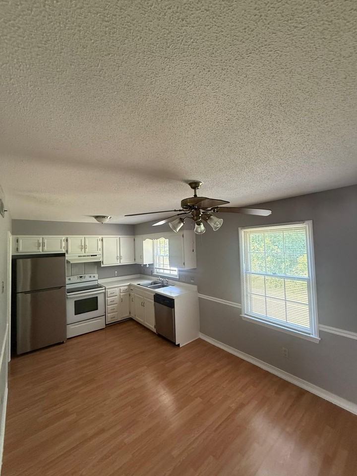 4704 Lawndale Dr #B - Photo 6 of 12