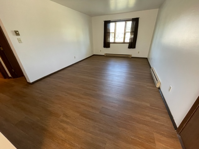 839 Illinois Ave #102 - Photo 2 of 9