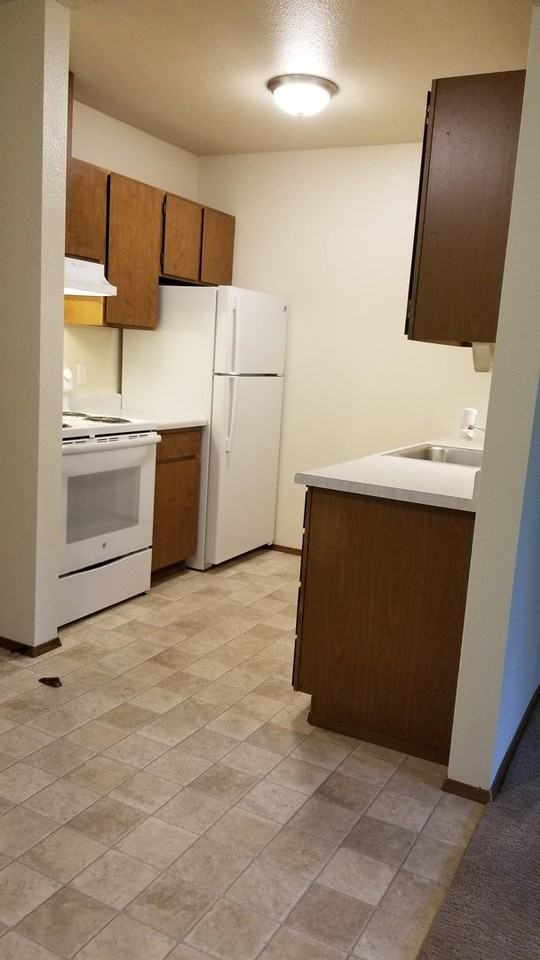 Pioneer Villa Apartments - Photo 2 of 12