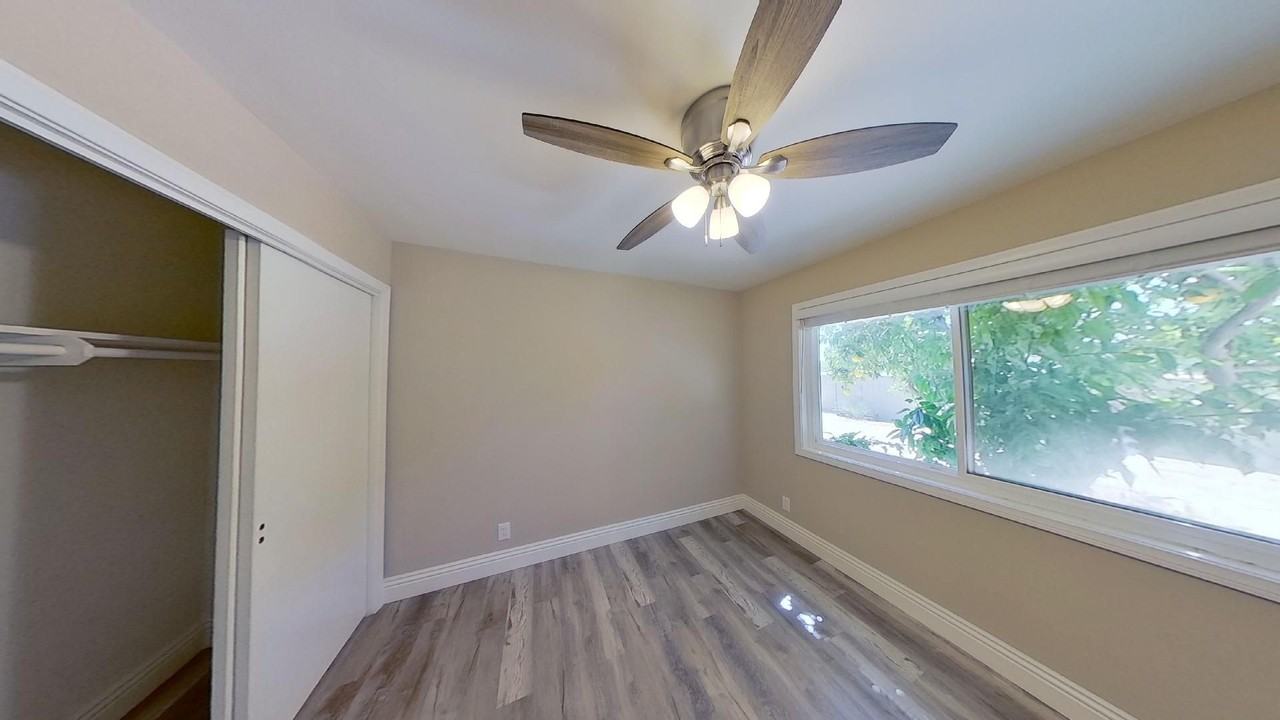 185 Harvard Ln - Photo 2 of 28