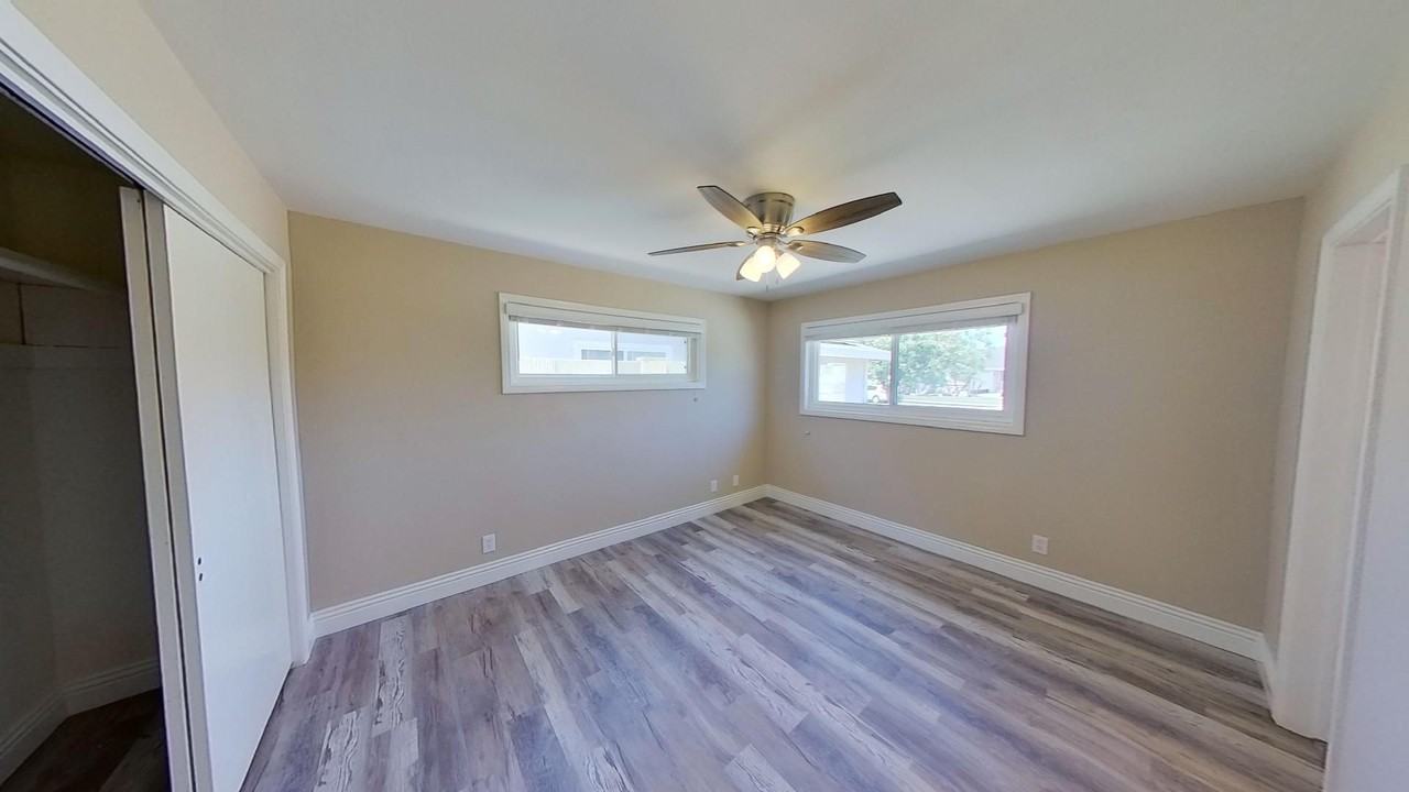 185 Harvard Ln - Photo 3 of 28