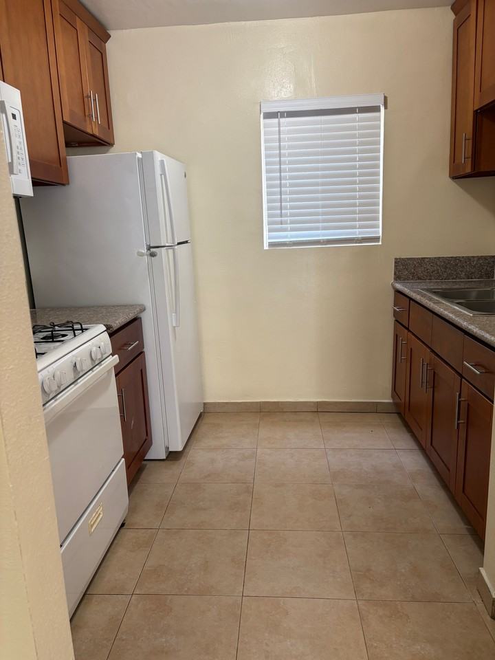 642 E Imperial Hwy #642 - Photo 4 of 4