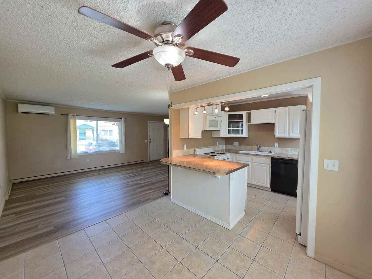 1218 Mcpherson Ave #1 - Photo 4 of 39
