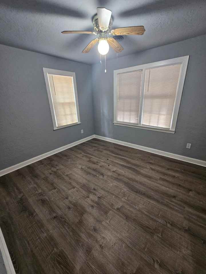 2107 Nw Baltimore Ave #1 - Photo 4 of 9