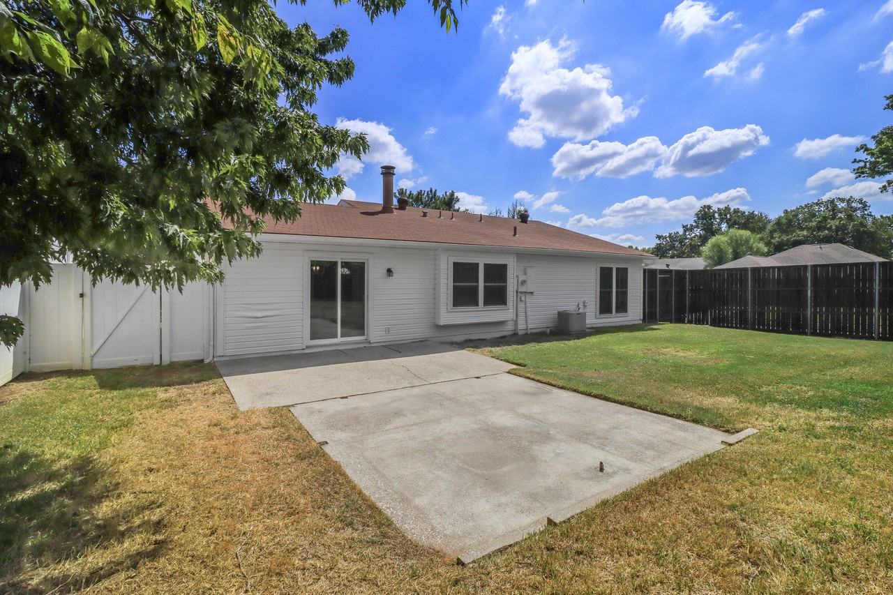2601 Knoll Trl #1 - Photo 4 of 36