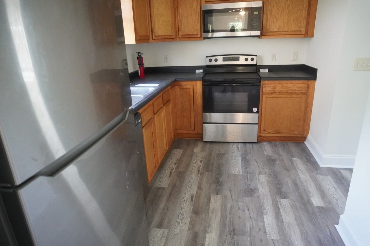 306 N 30th St #1 - Photo 3 of 6