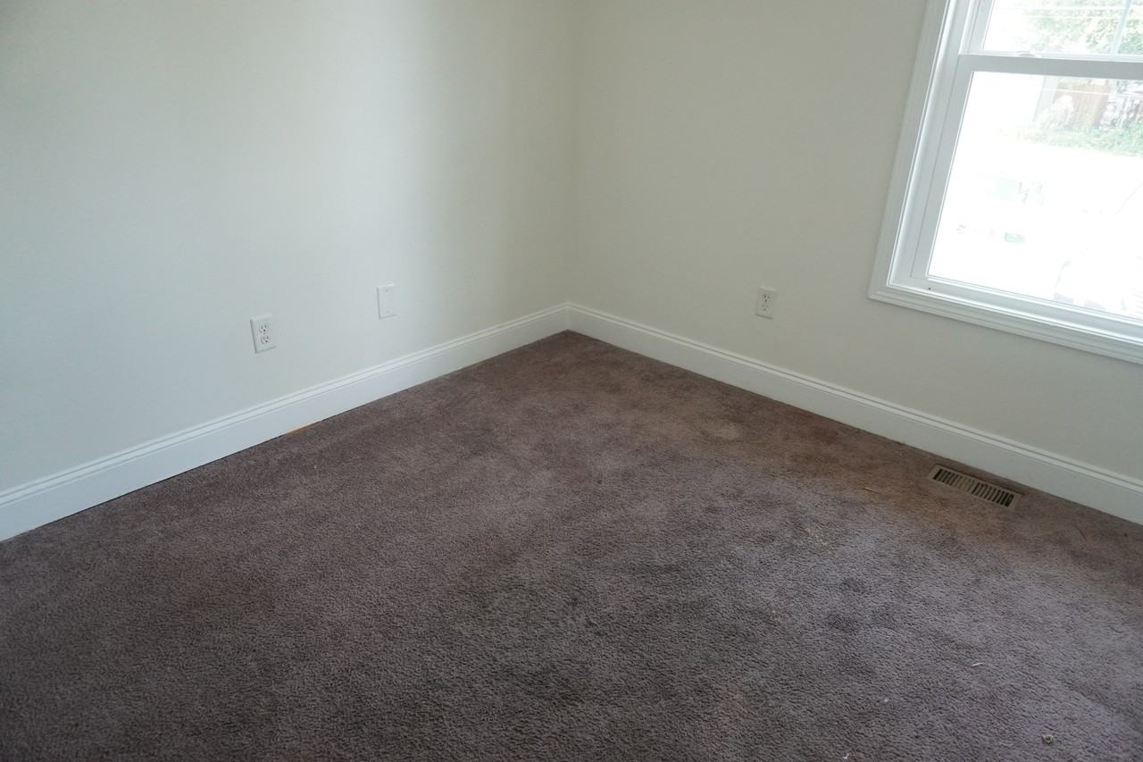 308 N 30th St #1 - Photo 5 of 5