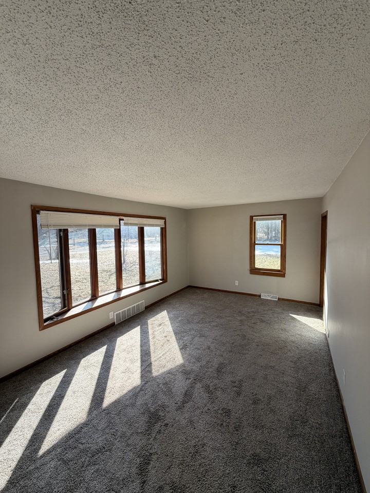 6909 Lakeview Dr #1 - Photo 3 of 10