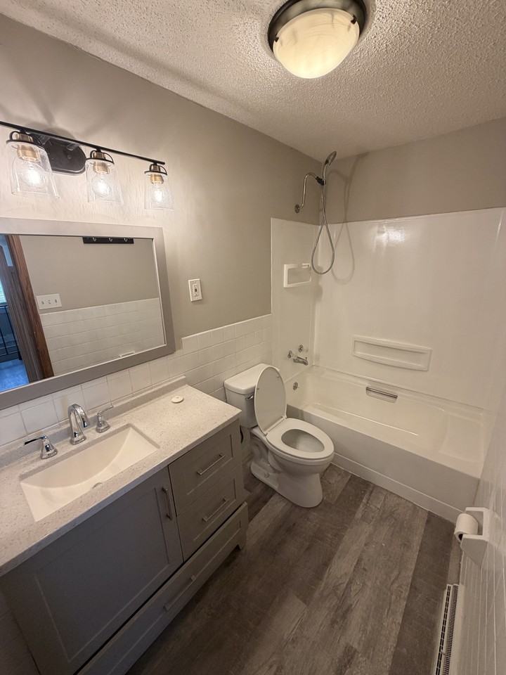 6909 Lakeview Dr #1 - Photo 5 of 10
