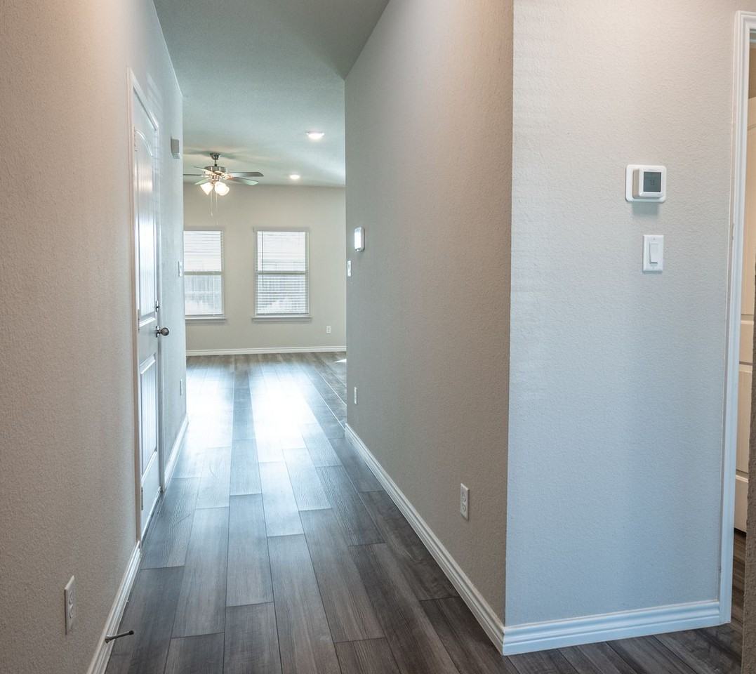 2111 Chief St - Photo 5 of 22