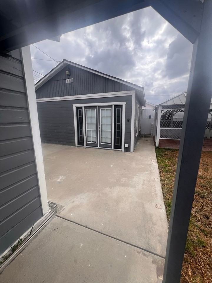 12202 Colima Rd - Photo 6 of 50