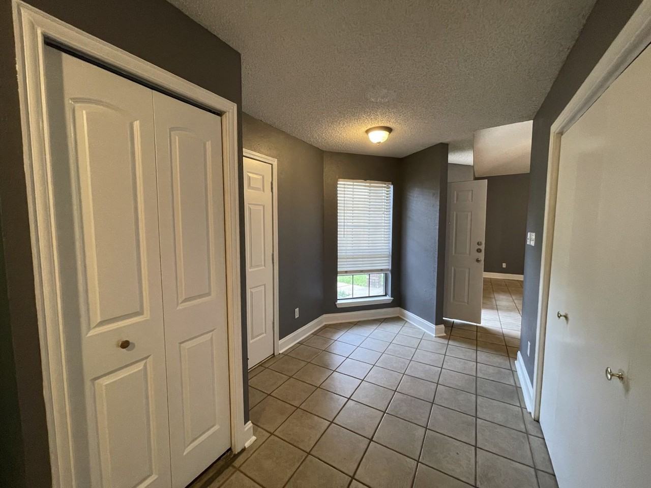 3028 Matterhorn Dr - Photo 3 of 16