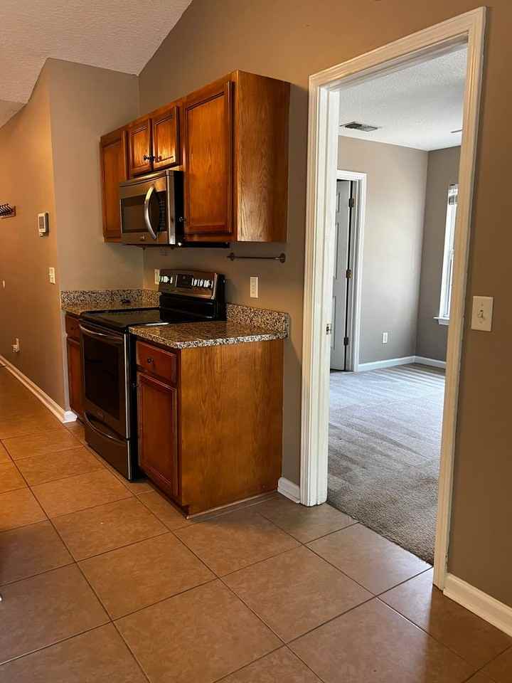 124 Huntington Dr - Photo 7 of 10