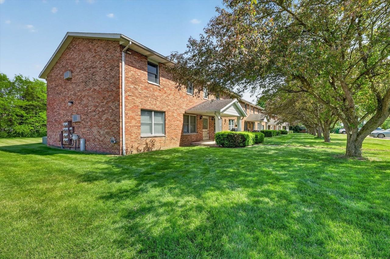 Sun Meadows Apartments - Photo 6 of 26