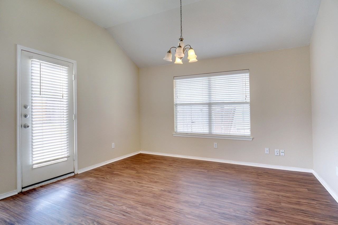 1305 Mountain Peak Dr - Photo 6 of 17