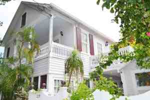 featured image of 327 Margaret St