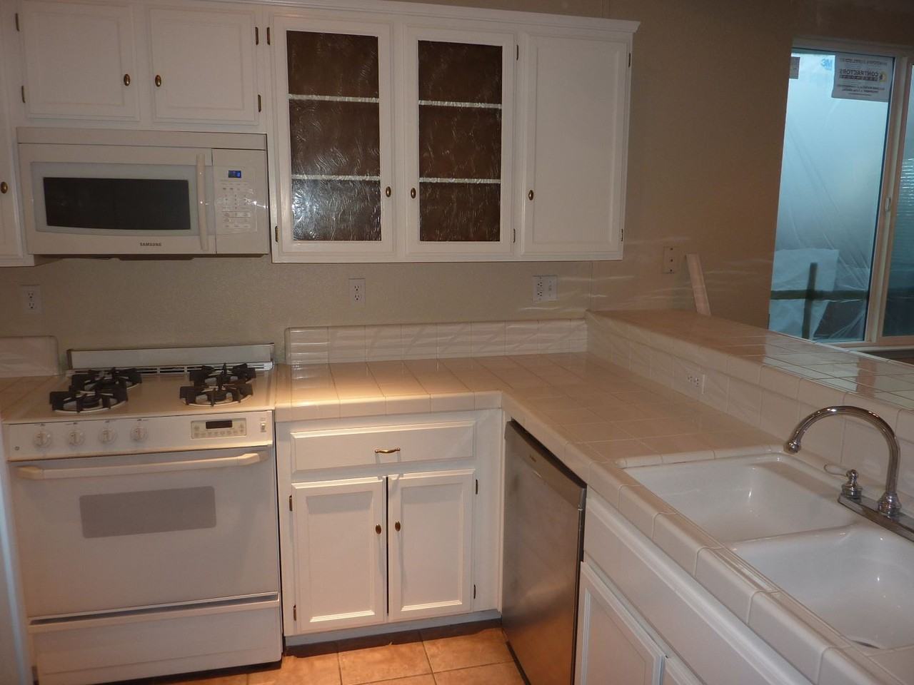 140 Oxburough Dr - Photo 2 of 10