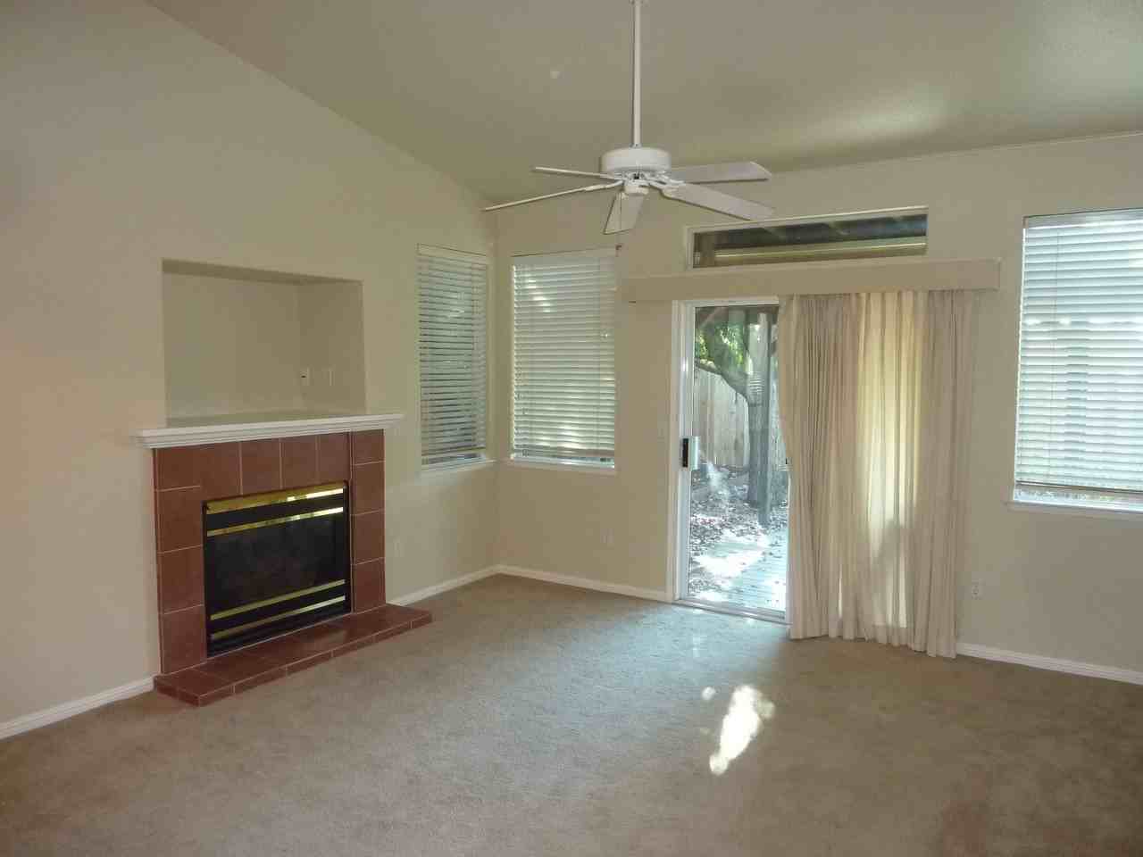 140 Oxburough Dr - Photo 3 of 10