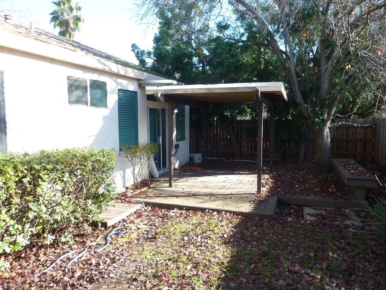 140 Oxburough Dr - Photo 4 of 10