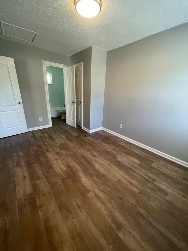 1011A Tuscaloosa St - Photo 7 of 10