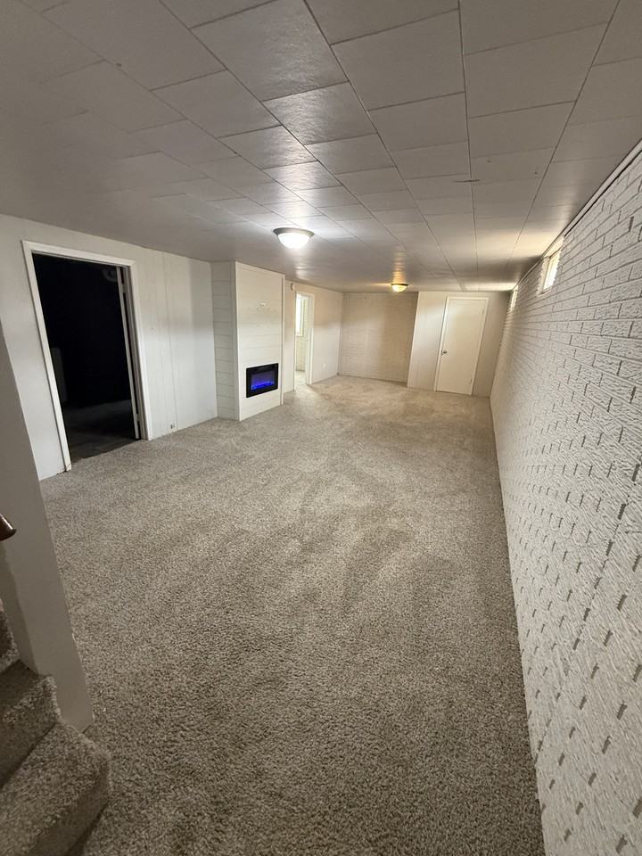 3303 S Holly Ave #2 - Photo 7 of 10